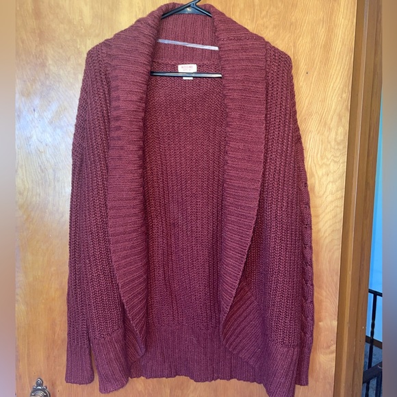 Maroon Cardigan - Picture 2 of 2